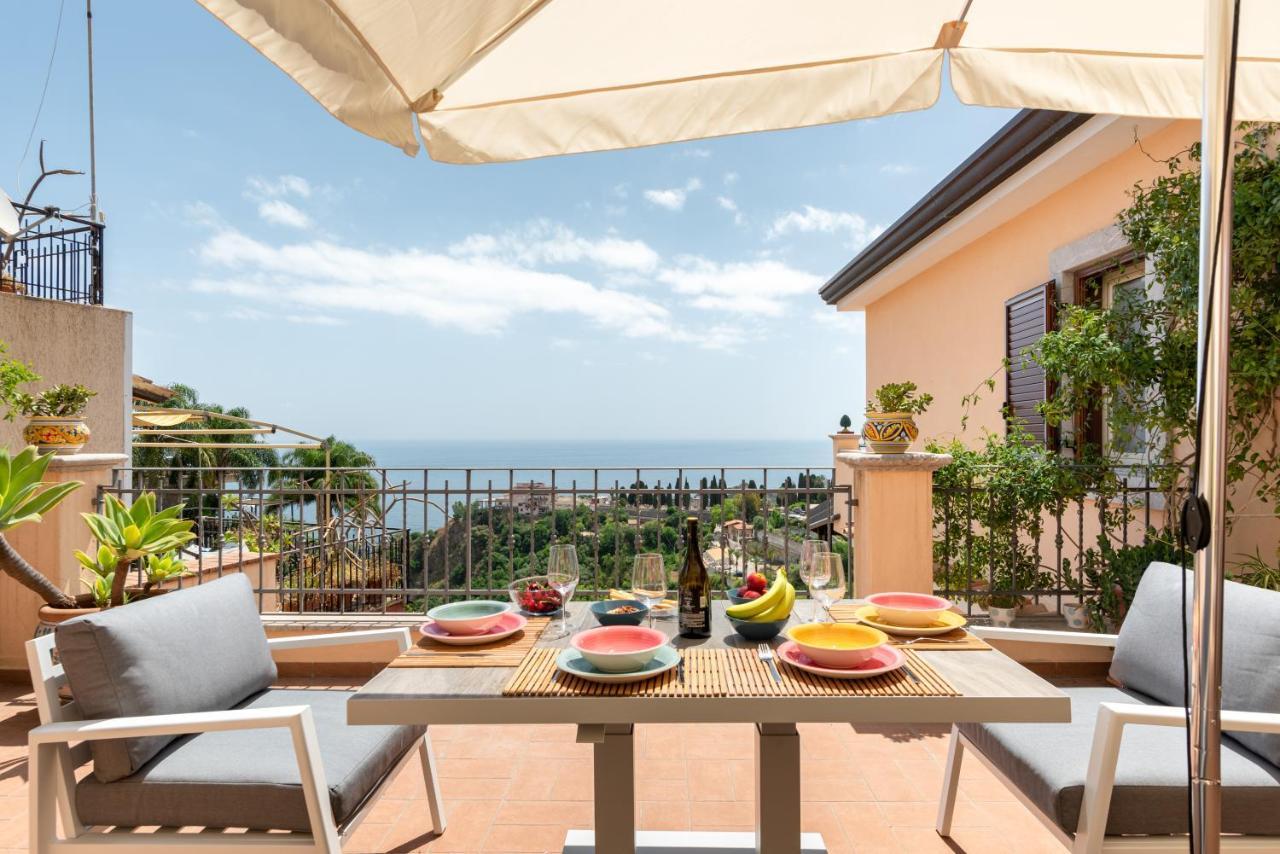 Taormina Panoramic Apartment With Parking Exterior foto